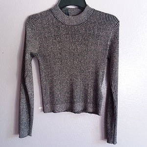 H&M Sweater Crop Top